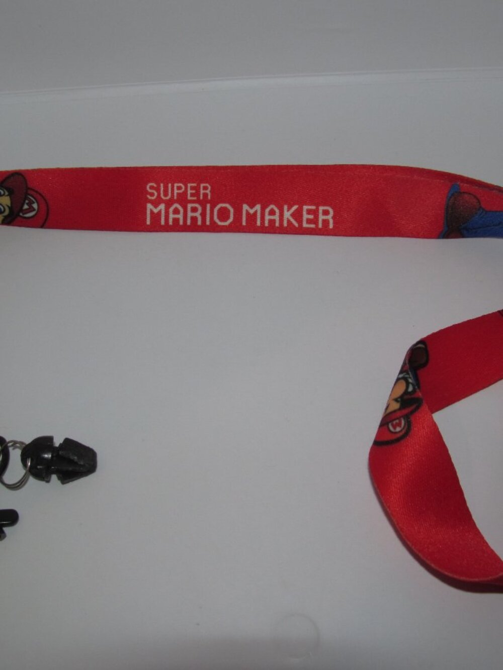 Nintendo Wii 3DS Super Mario Bros. Super Mario Maker Red Promo Lanyard ID Holder